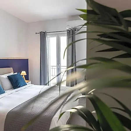 Hotel Kontes Comfort 3*