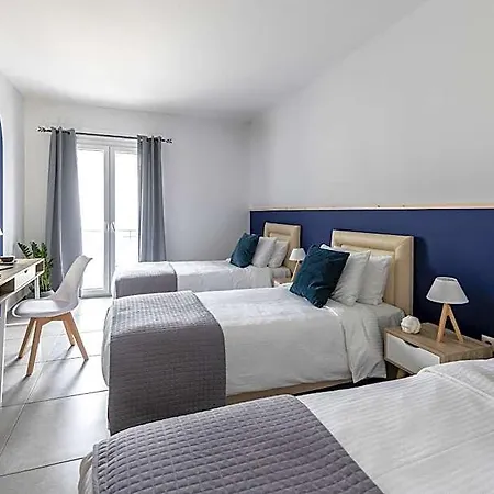 Hotel Kontes Comfort Páros