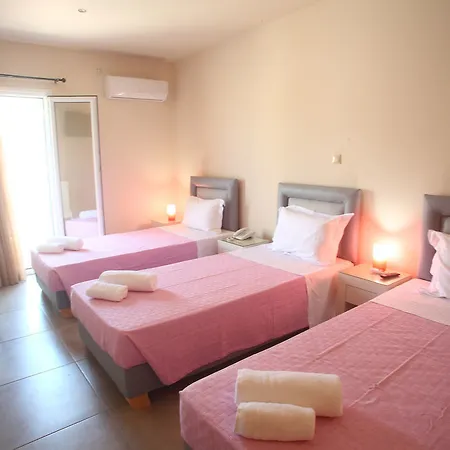 Отель Kontes Comfort 3*