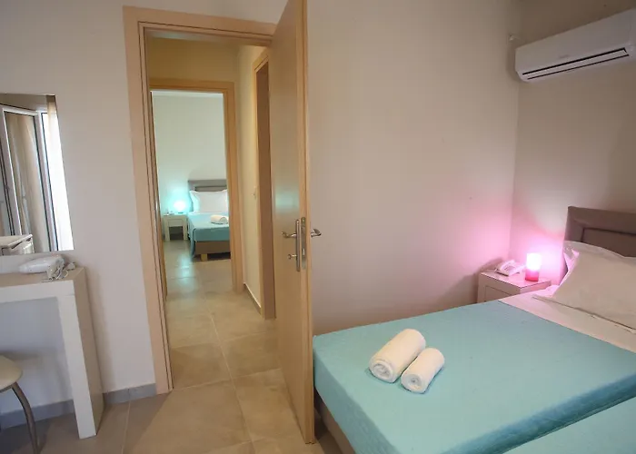 Hotell Kontes Comfort Páros