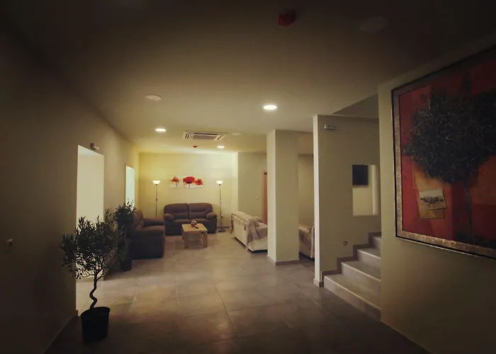 Hotell Kontes Comfort Páros